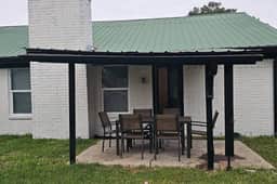 Old charm with modern amenities in heart of city