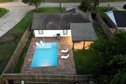 New Design Home with Pool, Patio, BBQ! 5BR 9 beds - Image 2