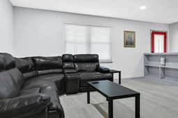 Large Updated Baytown Home • 5BR/3BA • Sleeps 12