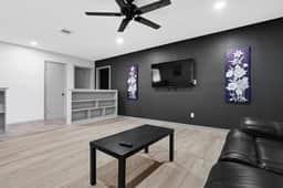 Large Updated Baytown Home • 5BR/3BA • Sleeps 12