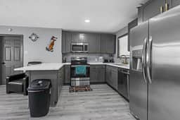 Charming 1940 bungalow 4mi downtown & 2mi Heights