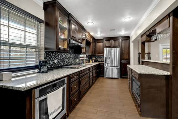 Spacious 5BR Houston Home|PrivatePool, BBQ, Family