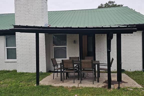 Old charm with modern amenities in heart of city