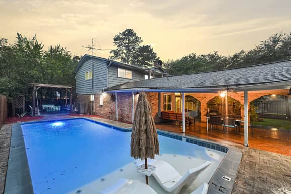Private Pool ! King Bed ! Cozy Patio & BBQ 7b/4ba - Holiday Home