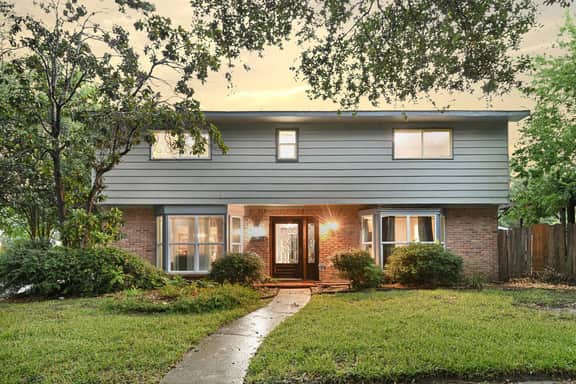 Home for summer with pool, pool table, outdoor kitchen,patio and balcony