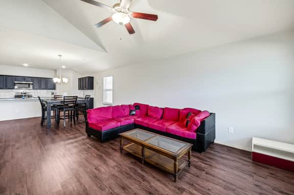 Newhouse/Grill/East houston/Channelview/Baytown/Sleeps 8 - Four-Bedroom House - Image 3