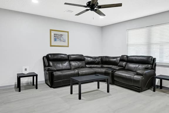 Large Updated Baytown Home • 5BR/3BA • Sleeps 12